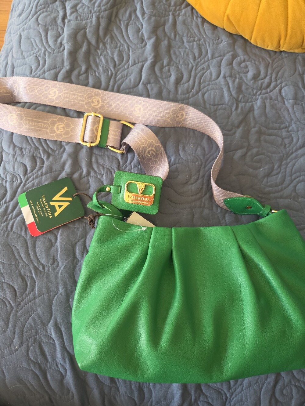 NWT Valentina Made in Italy Genuine Leather Shoulder Bag Style4918 Emerald Green